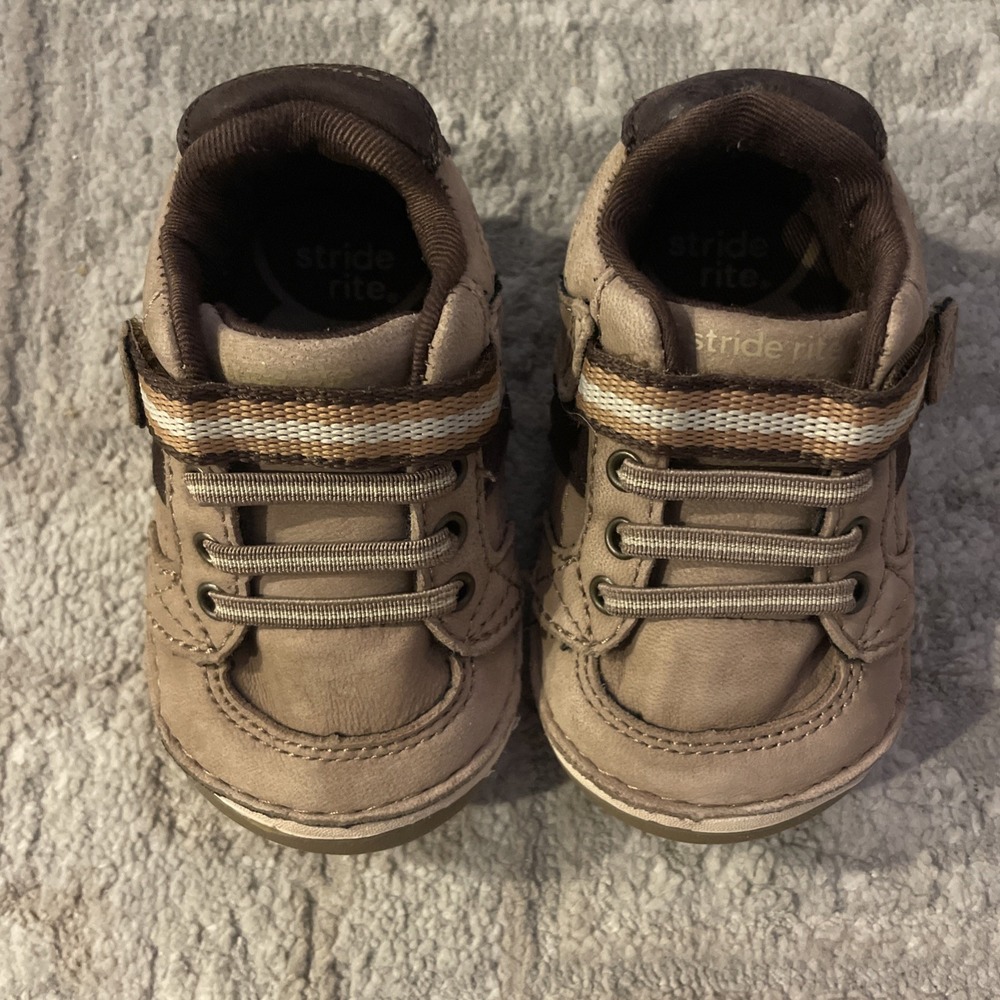 Stride Rite Baby Toddler Shoes Sneakers Artie Brown Sz 3.5W Boys Flexible Soft